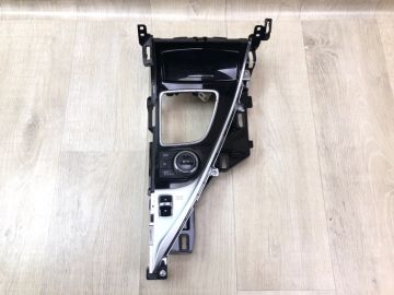 Консоль центральна INFINITI Q50 15-20