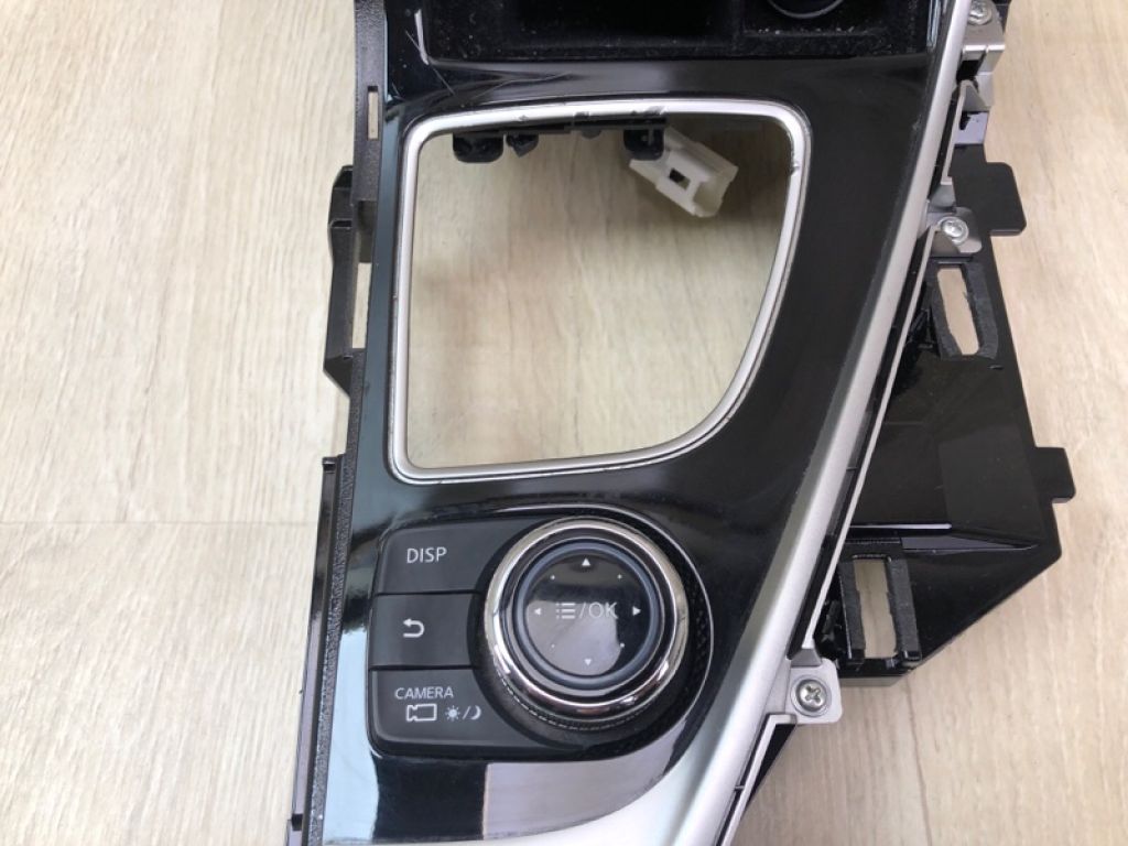 283954GA0A | Консоль центральна INFINITI Q50 15-20 - Фото 3