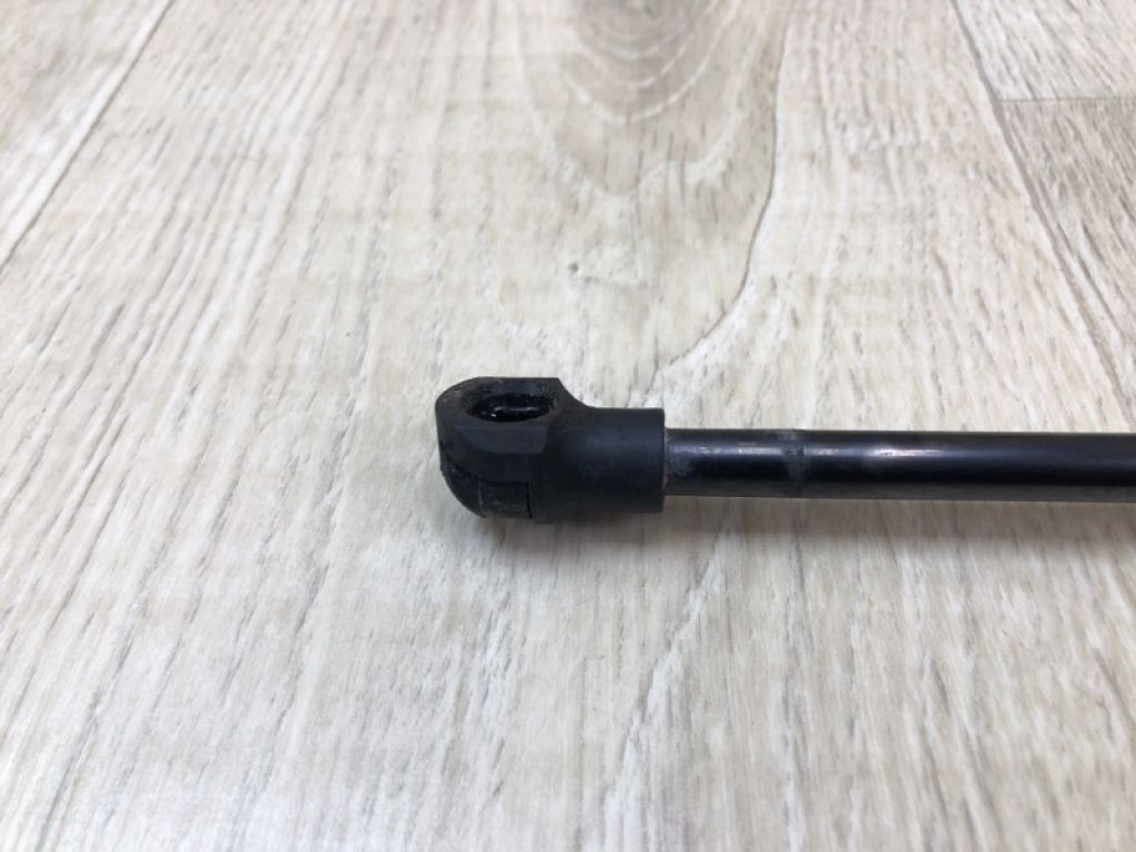 5802A795 | Амортизатор кришки багажника лів. MITSUBISHI OUTLANDER GF 12- - Фото 2