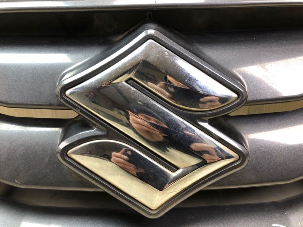 72111-77KA0-38B | Решітка радіатора SUZUKI GRAND VITARA 05-15 - Фото 2