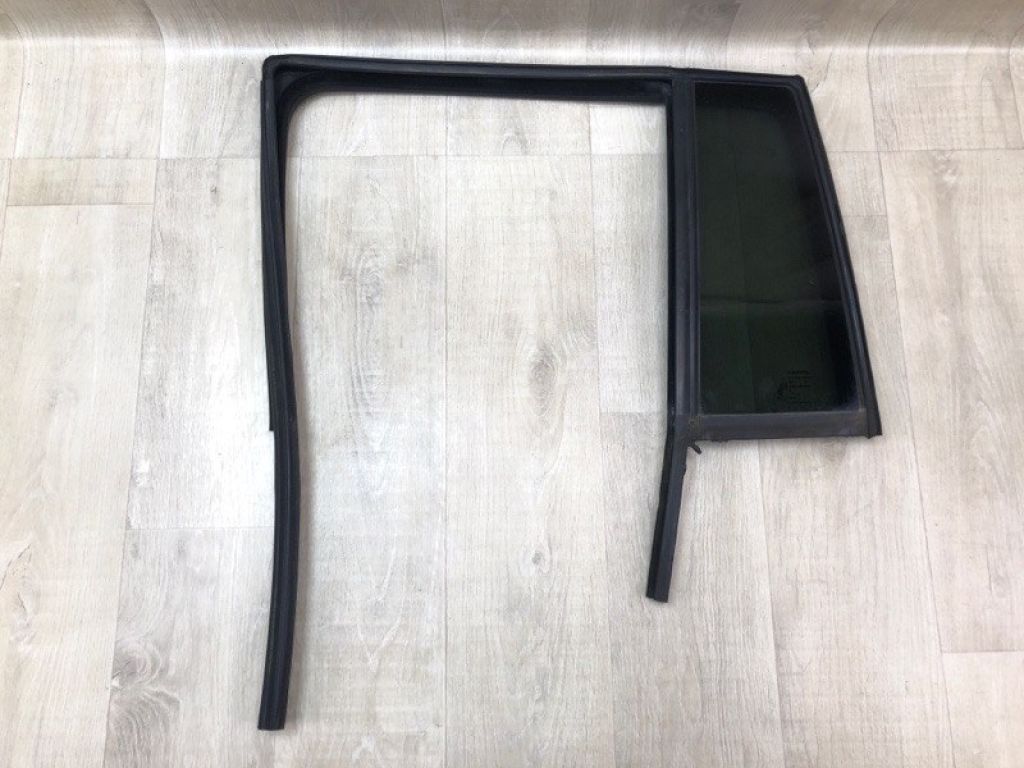 5160 065AH | Скло дверей глухе задн. лів. JEEP COMPASS 06-16