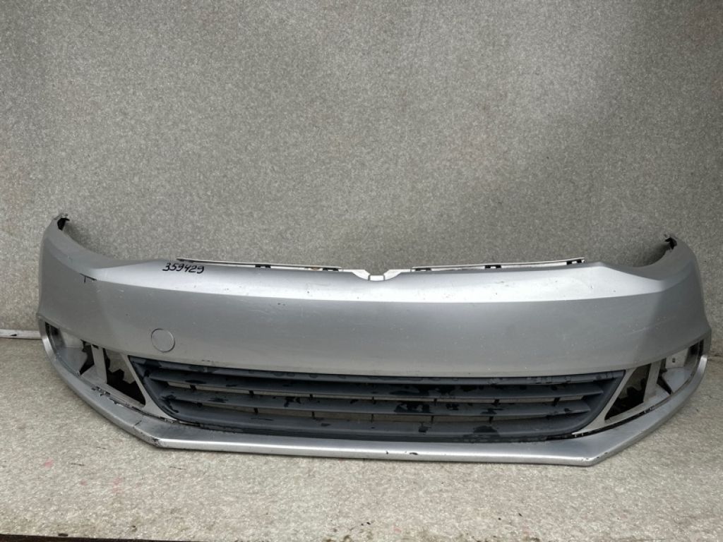 5C6 807 217 GRU | Бампер передній VOLKSWAGEN JETTA USA 10-17
