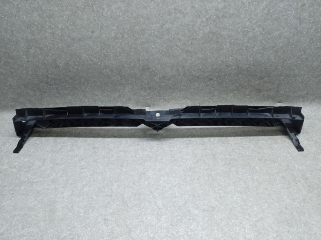 5C6 805 706 D | Кронштейн переднього бампера VOLKSWAGEN JETTA USA 10-17