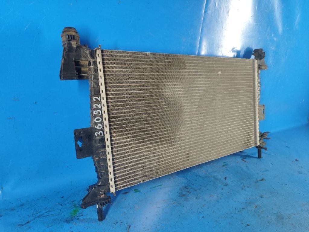 CV6Z-8005-A | Радиатор основной FORD FOCUS 10-18 - Фото 3