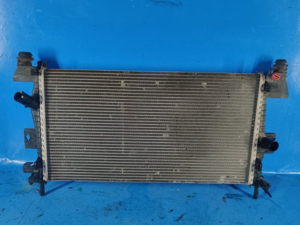 CV6Z-8005-A | Радиатор основной FORD FOCUS 10-18 - Фото 4