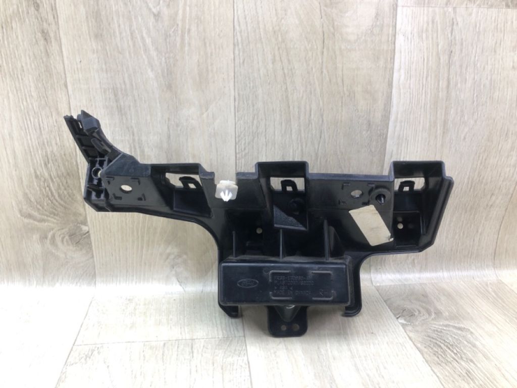 FR3Z-17C947-A | Кронштейн заднего бампера прав. FORD MUSTANG 15- - Фото 3