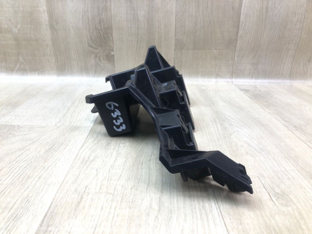 FR3Z-17C947-A | Кронштейн заднего бампера прав. FORD MUSTANG 15- - Фото 4