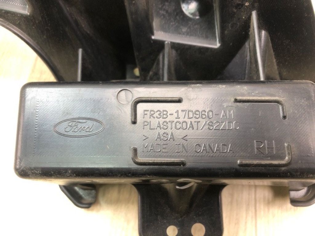 FR3Z-17C947-A | Кронштейн заднего бампера прав. FORD MUSTANG 15- - Фото 5