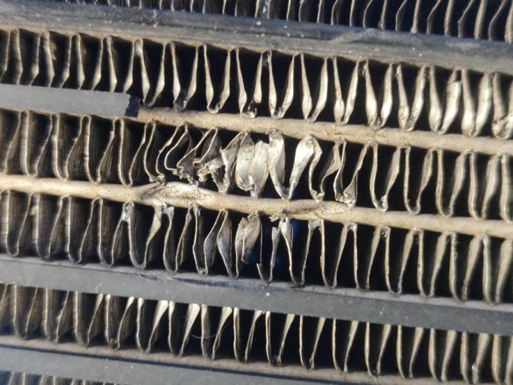 F1FZ-8005-B | Радиатор интеркулера FORD ESCAPE 12-19 - Фото 9