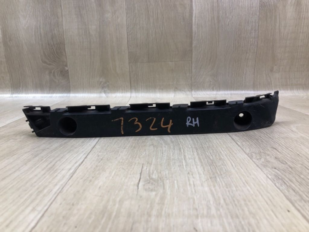 5211508020 | Кронштейн переднього бампера прав. TOYOTA SIENNA 11-16