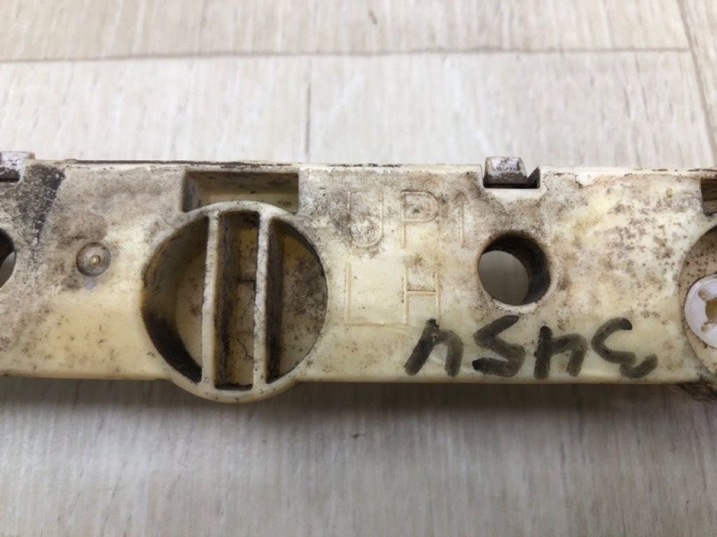 85221JM000 | Кронштейн заднього бампера лів. NISSAN ROGUE 08-15 - Фото 4