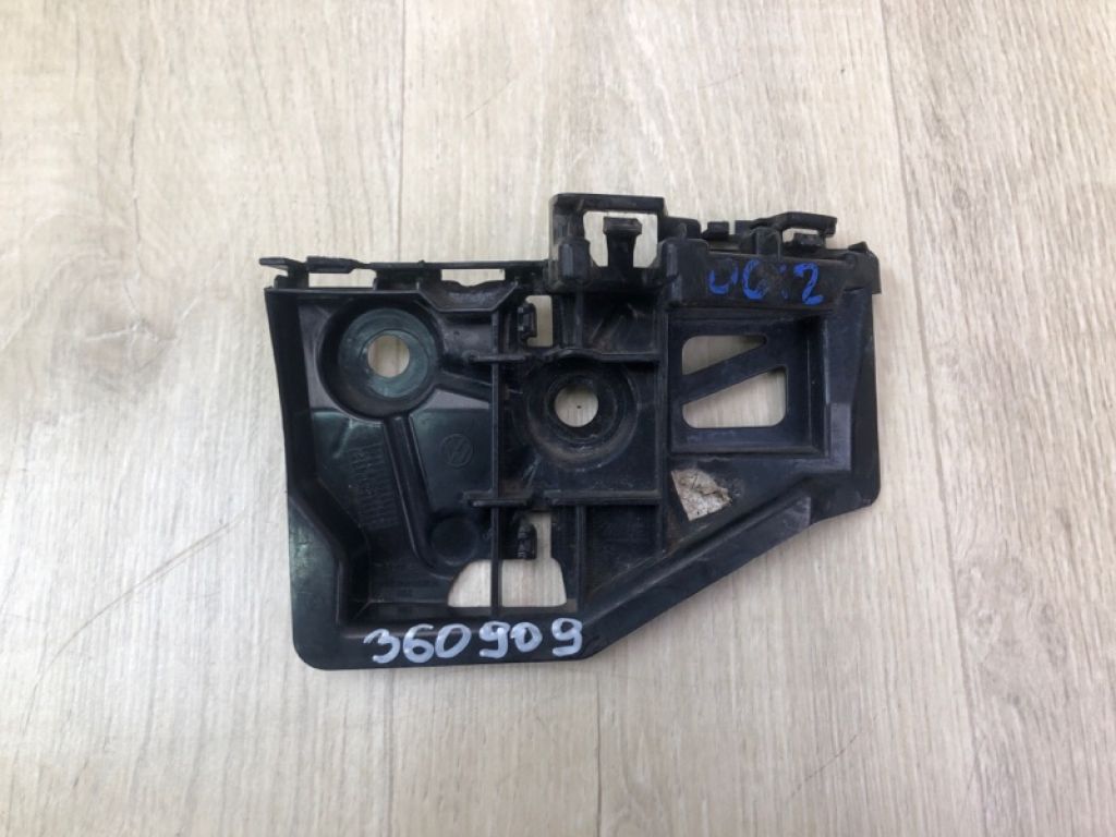 5NN807394A | Кронштейн заднего бампера прав. VOLKSWAGEN TIGUAN 16-23