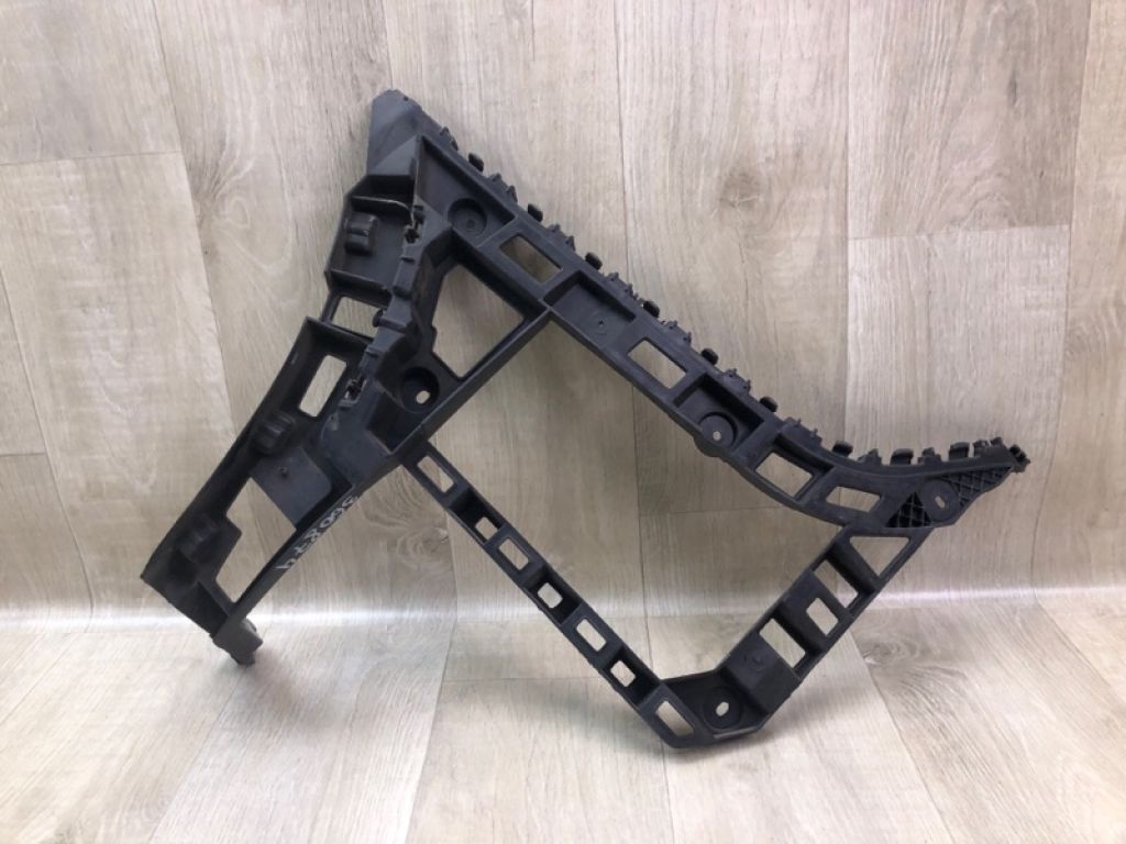 5C6807393 | Кронштейн заднього бампера лів. VOLKSWAGEN JETTA USA 10-17