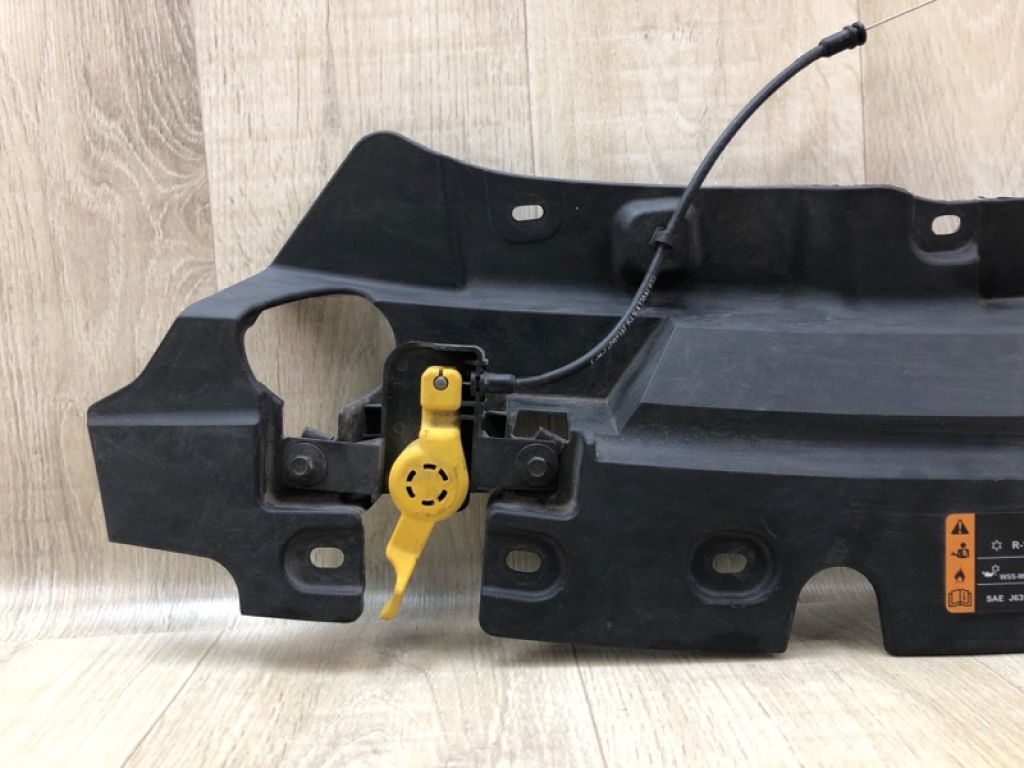 GJ5Z-16A238-A | Накладка замка капота FORD ESCAPE 12-19 - Фото 2