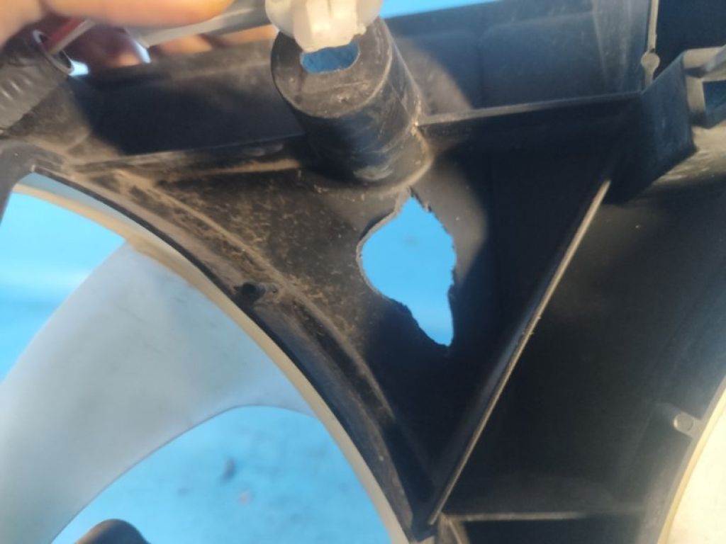 16711-0V100 | Дифузор вентилятора основного радіатора TOYOTA CAMRY 55 14-17 - Фото 6