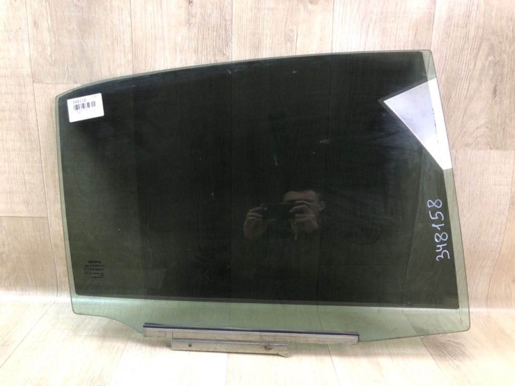 6810306300 | Стекло двери задн. прав. TOYOTA CAMRY 70 17-
