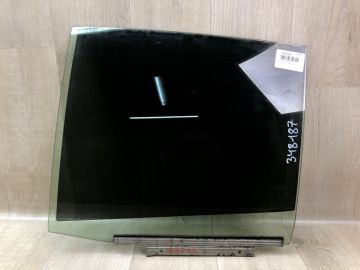 Скло дверей задн. лів. LEXUS CT200 11-17