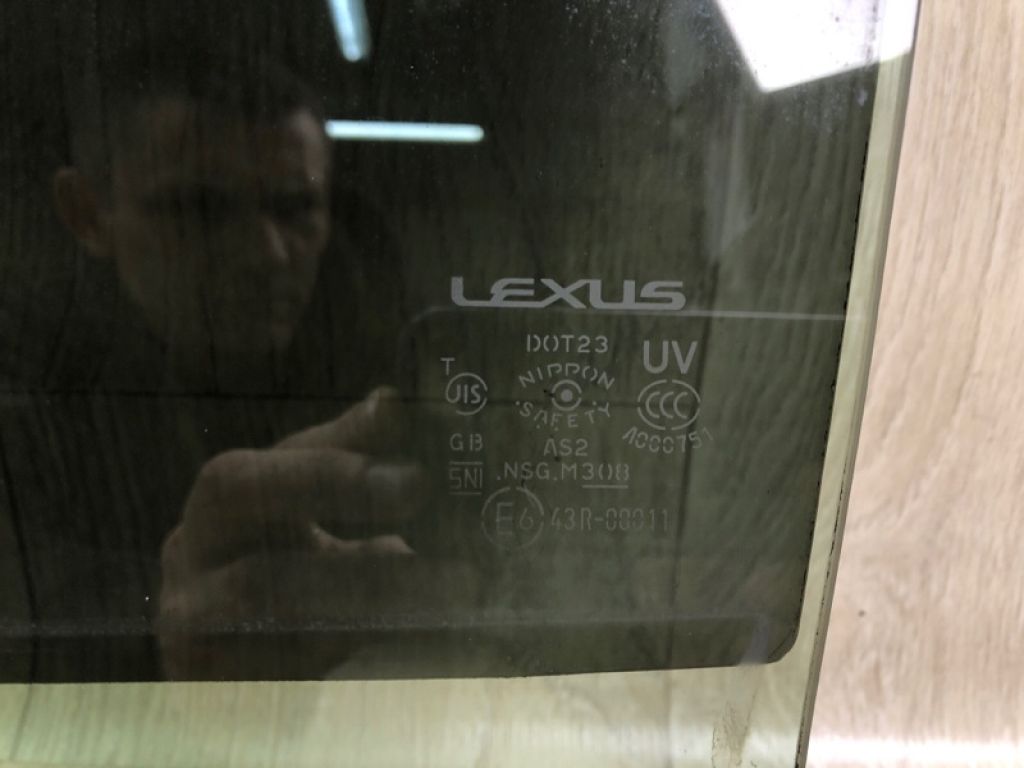 6811476010 | Скло дверей задн. лів. LEXUS CT200 11-17 - Фото 4
