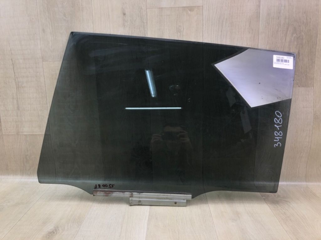 6810442110 | Скло дверей задн. лів. TOYOTA RAV4 05-12