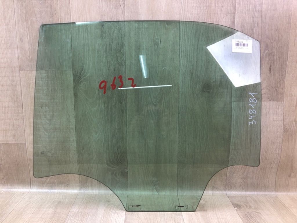 25785033 | Скло дверей задн. лів. CHEVROLET EQUINOX 09-17