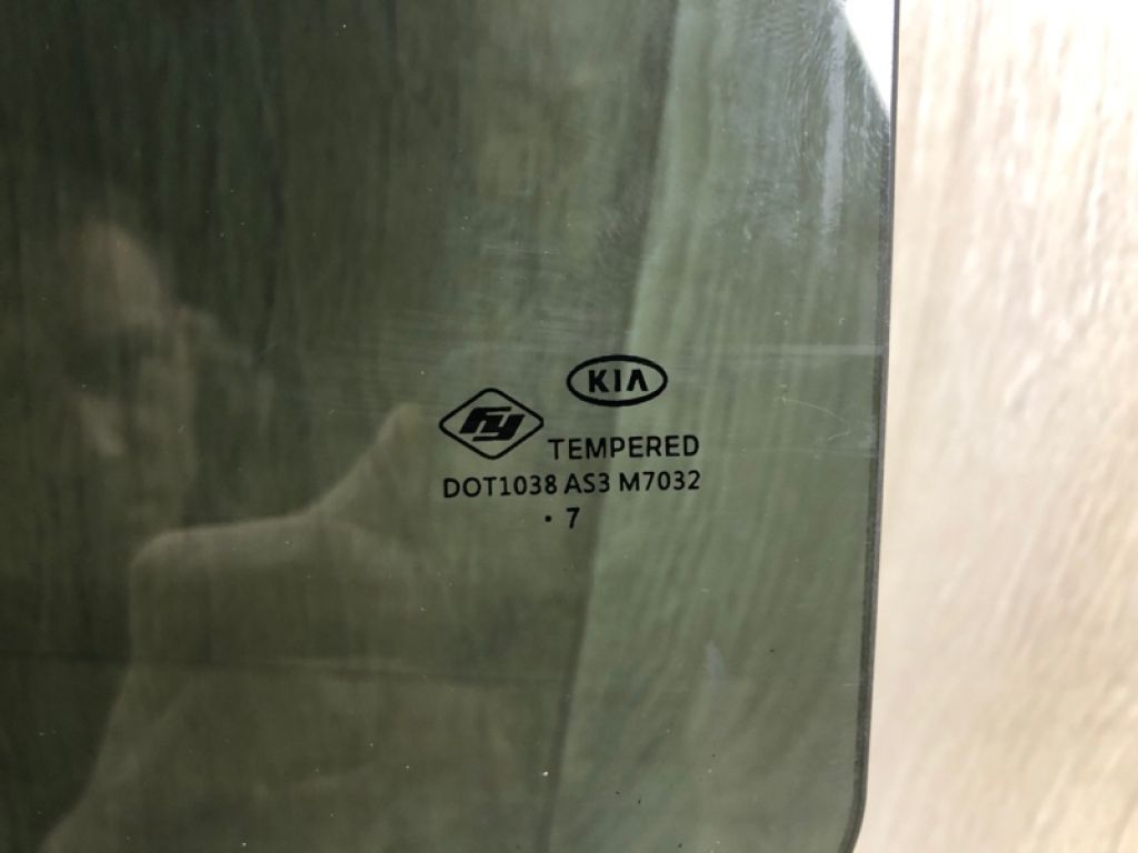 83410-C5010 | Скло дверей задн. лів. KIA SORENTO UM 14- - Фото 4