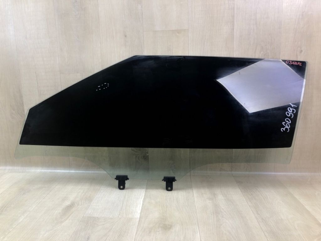 824112V000 | Скло дверей передн. лів. HYUNDAI VELOSTER 11-18