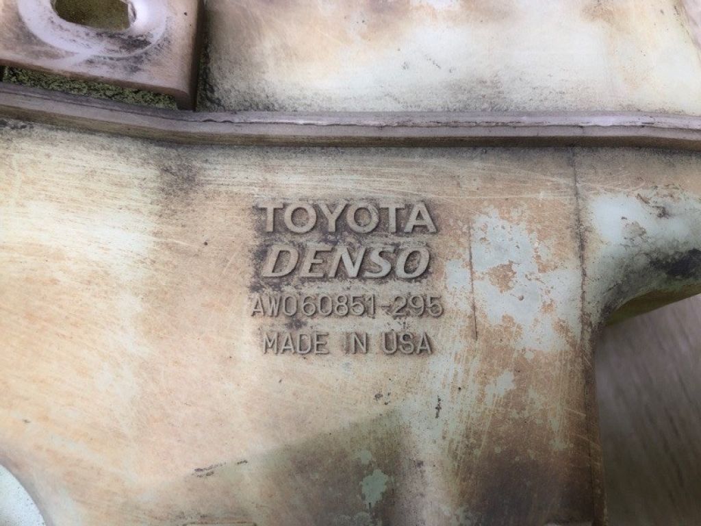 853150T010 | Бачок омивача TOYOTA VENZA 09-16 - Фото 7