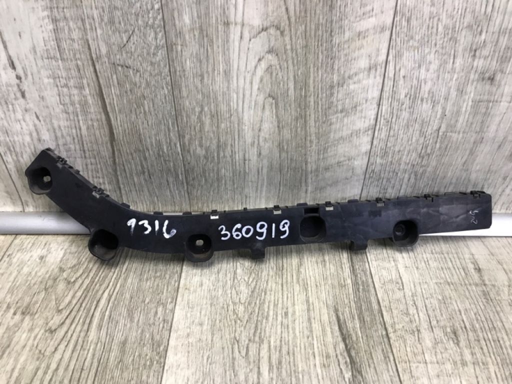 852223KA0A | Кронштейн заднього бампера прав. NISSAN PATHFINDER R52 12-21