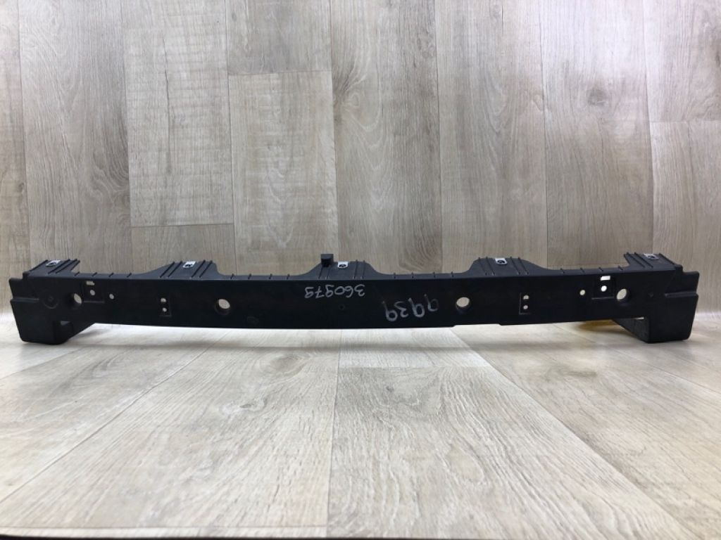 HJ5Z-8A284-A | Кронштейн решетки радиатора FORD ESCAPE 12-19