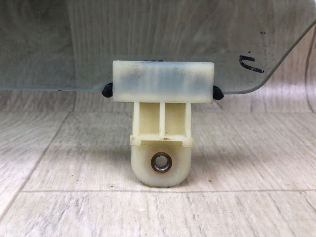 834212V000 | Скло дверей задн. прав. HYUNDAI VELOSTER 11-18 - Фото 6