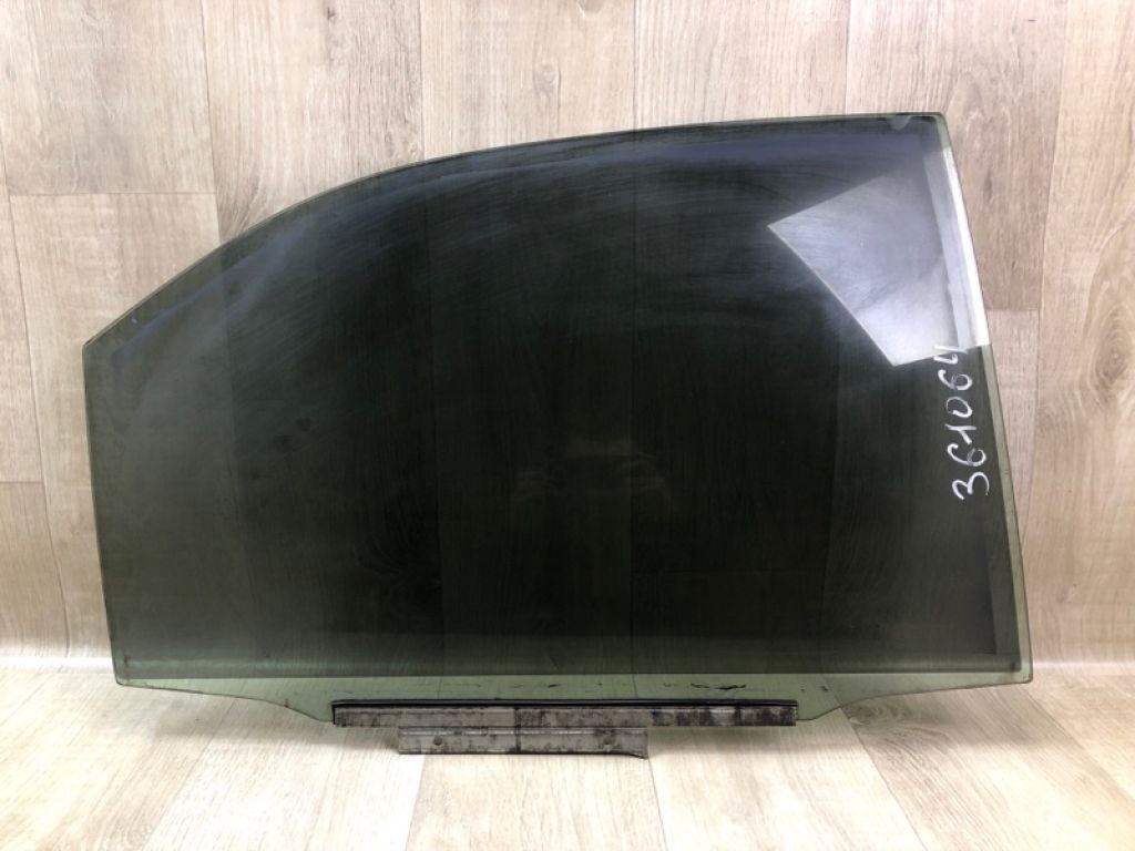 6811333100 | Скло дверей задн. прав. TOYOTA CAMRY 30 02-06