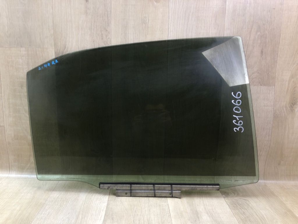 6811333150 | Скло дверей задн. прав. TOYOTA CAMRY 40 06-11