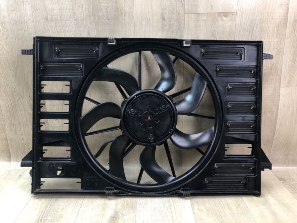 8W0121207B | Дифузор вентилятора основного радіатора AUDI A4 15-