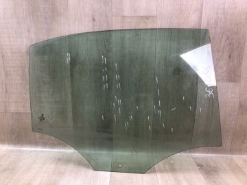 Скло дверей задн. прав. VOLKSWAGEN JETTA USA 10-17