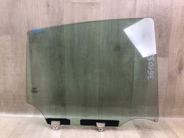 Скло дверей задн. прав. NISSAN VERSA B17 11-19