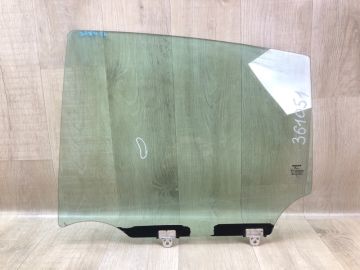 Скло дверей задн. лів. NISSAN VERSA B17 11-19