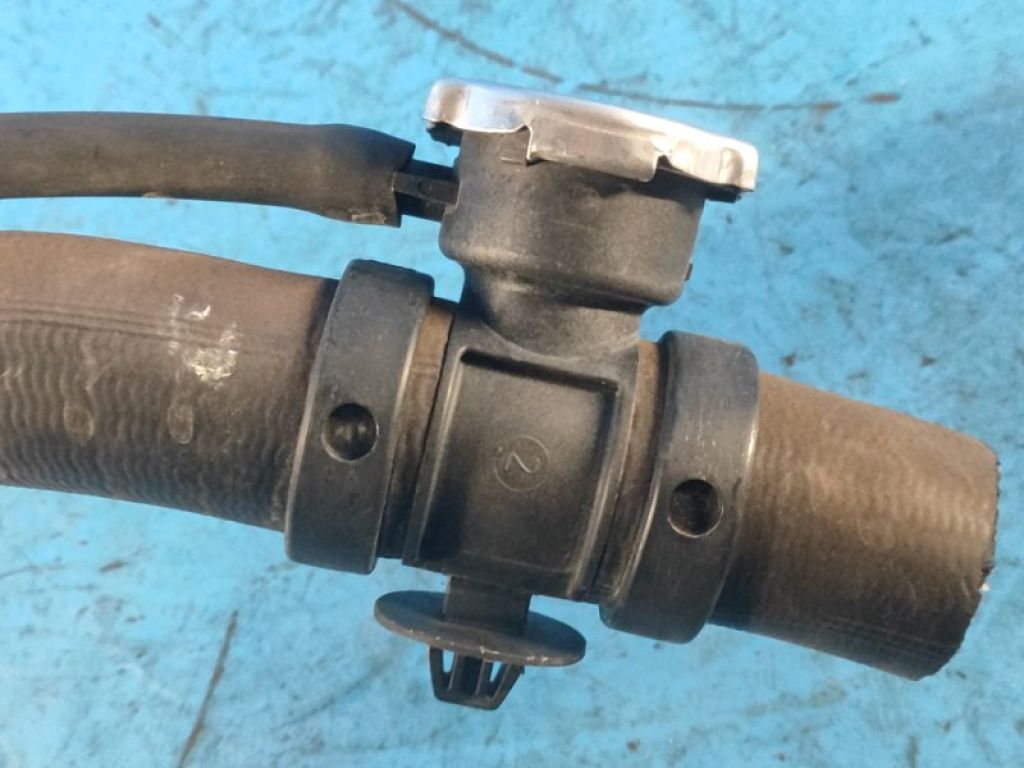 5058394AG | Горловина радіатора DODGE JOURNEY 08-20 - Фото 3