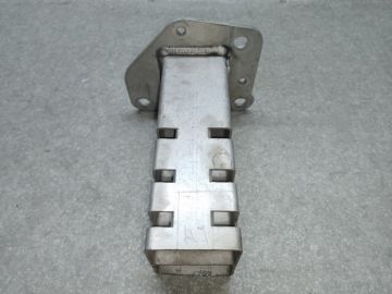 Кронштейн переднего бампера лев. CHRYSLER 200 14-16