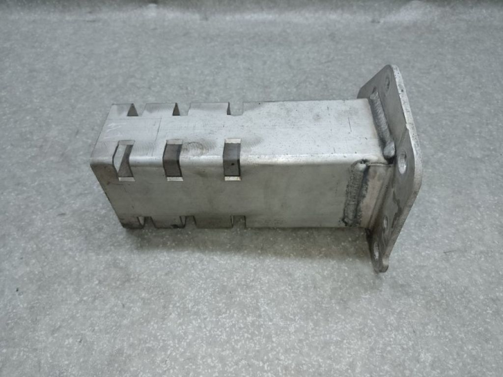 68096 085AC | Кронштейн переднего бампера лев. CHRYSLER 200 14-16 - Фото 2