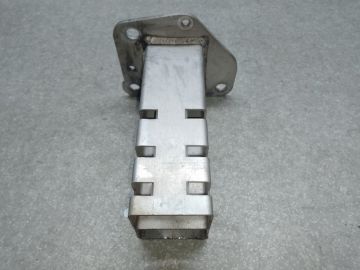 Кронштейн переднего бампера прав. CHRYSLER 200 14-16