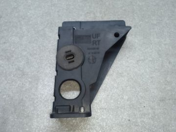 Крепление радиатора прав. CHRYSLER 200 14-16