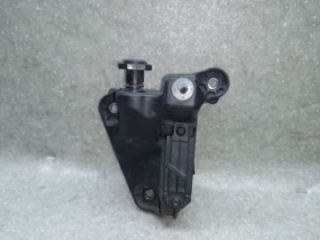 Крепление радиатора прав. CHRYSLER 200 14-16