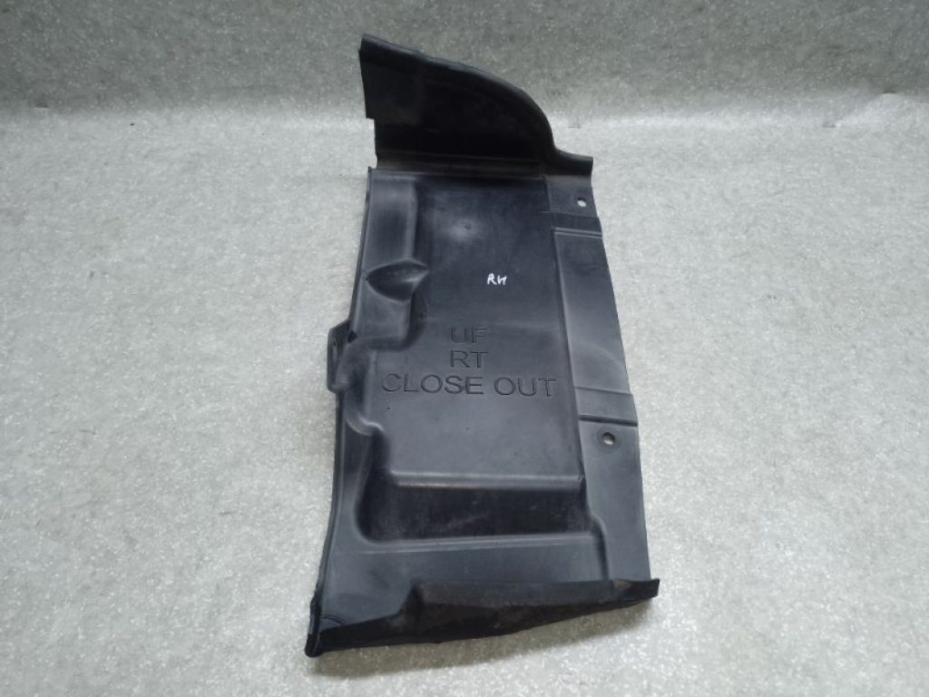 68221 190AA | Дефлектор радиатора прав. CHRYSLER 200 14-16