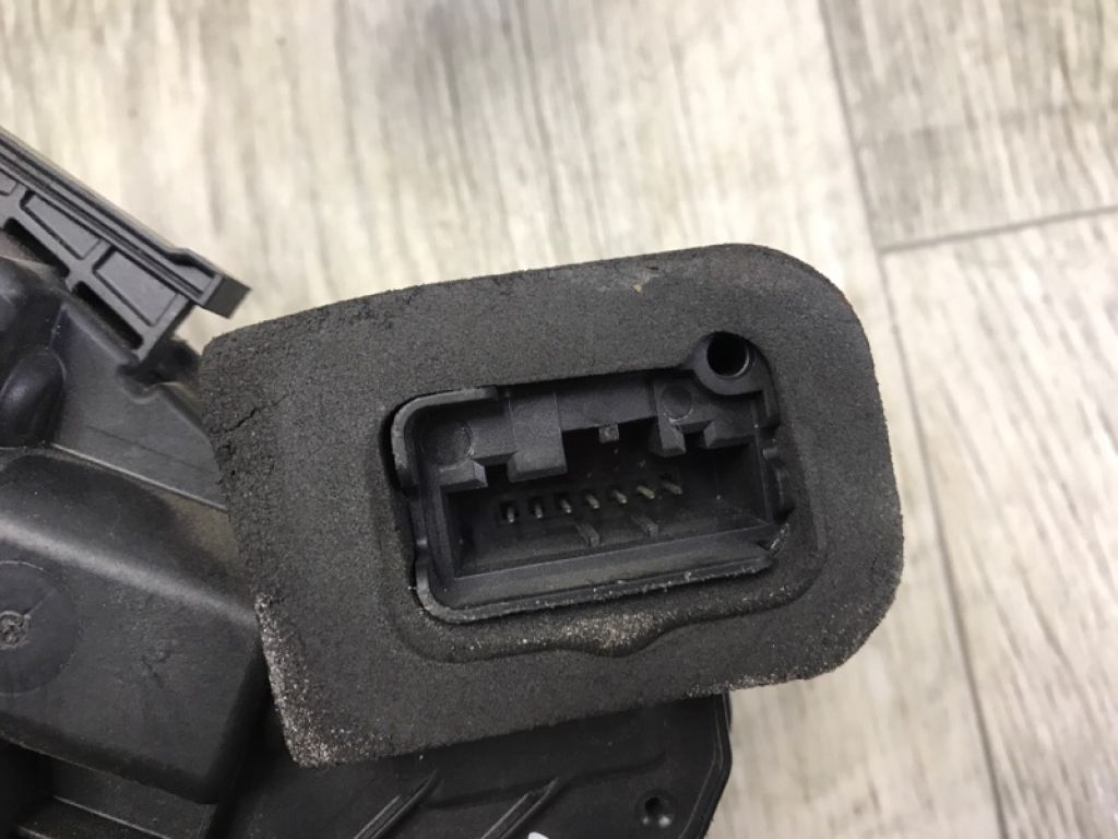 5K1 837 016 C | Замок двері передн. прав. VOLKSWAGEN JETTA USA 10-17 - Фото 8