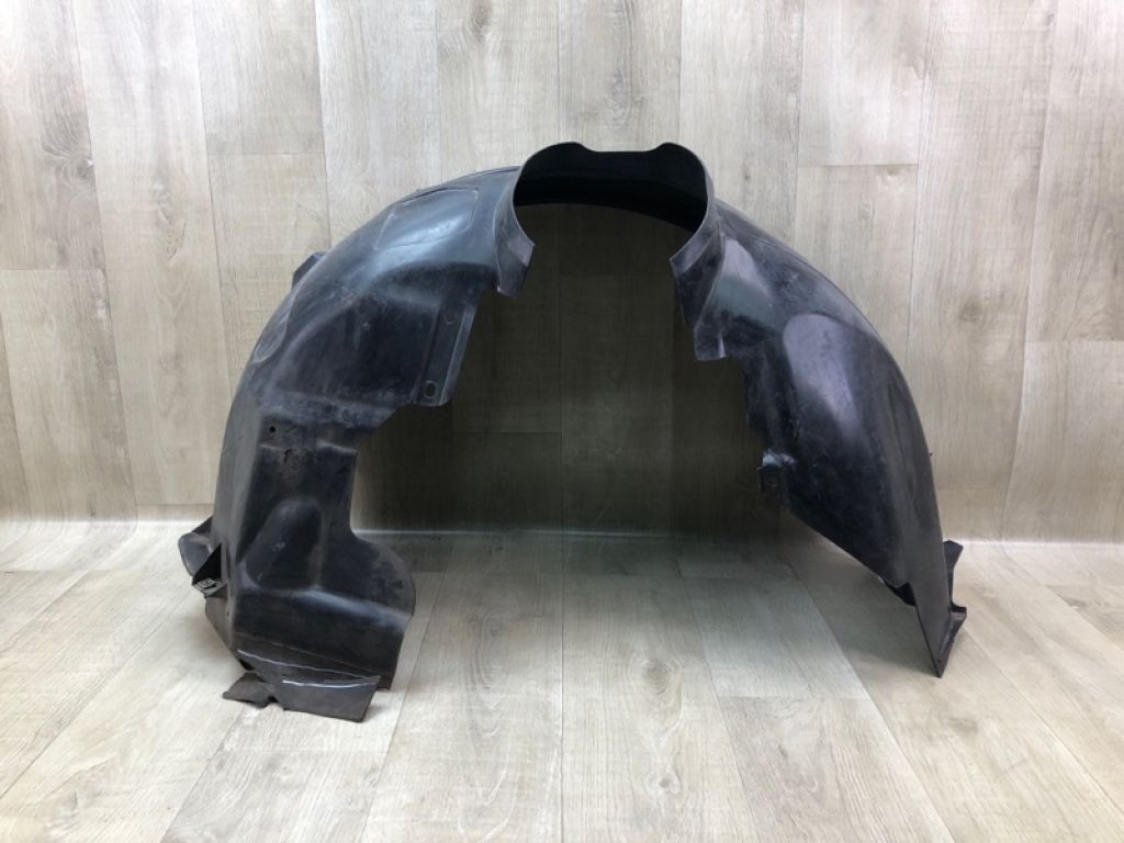 AM5Z-16102-A | Подкрылок передн. прав. FORD FOCUS 10-18