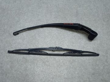 Поводок стеклоочистителя передний лев. HUMMER H3 05-10