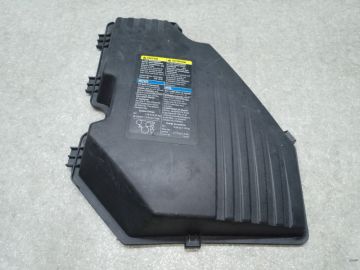 Крышка корпуса воздушного фильтра HUMMER H3 05-10