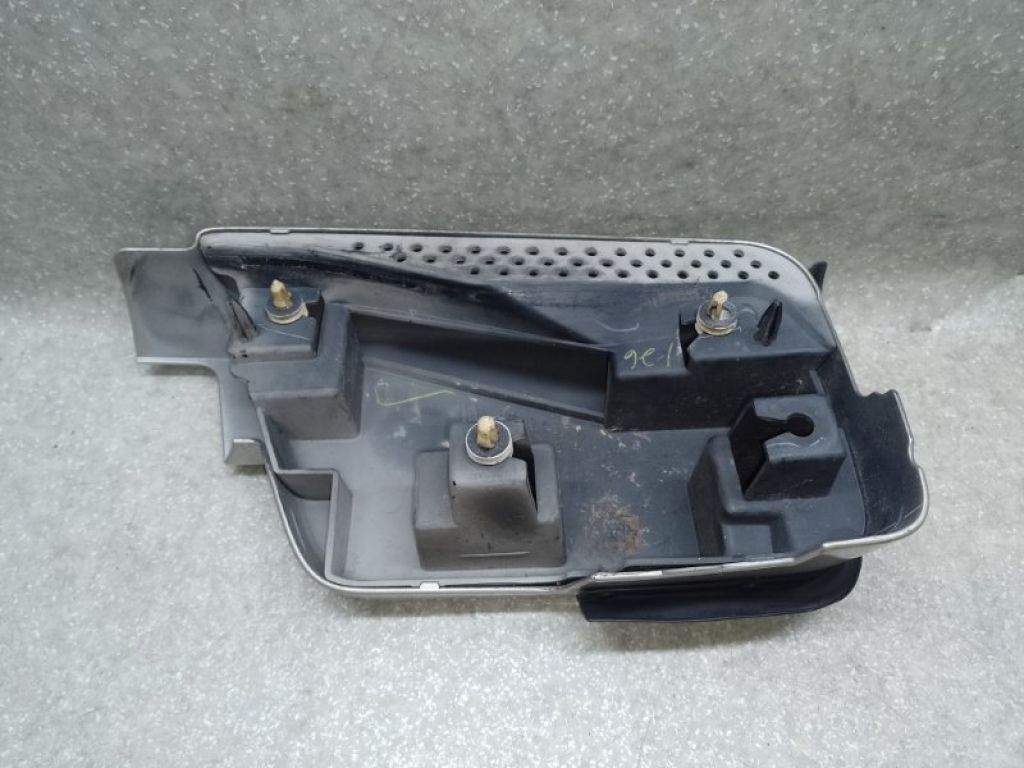 19120872 | Пластик под лобовое стекло / Жабо прав. HUMMER H3 05-10 - Фото 4