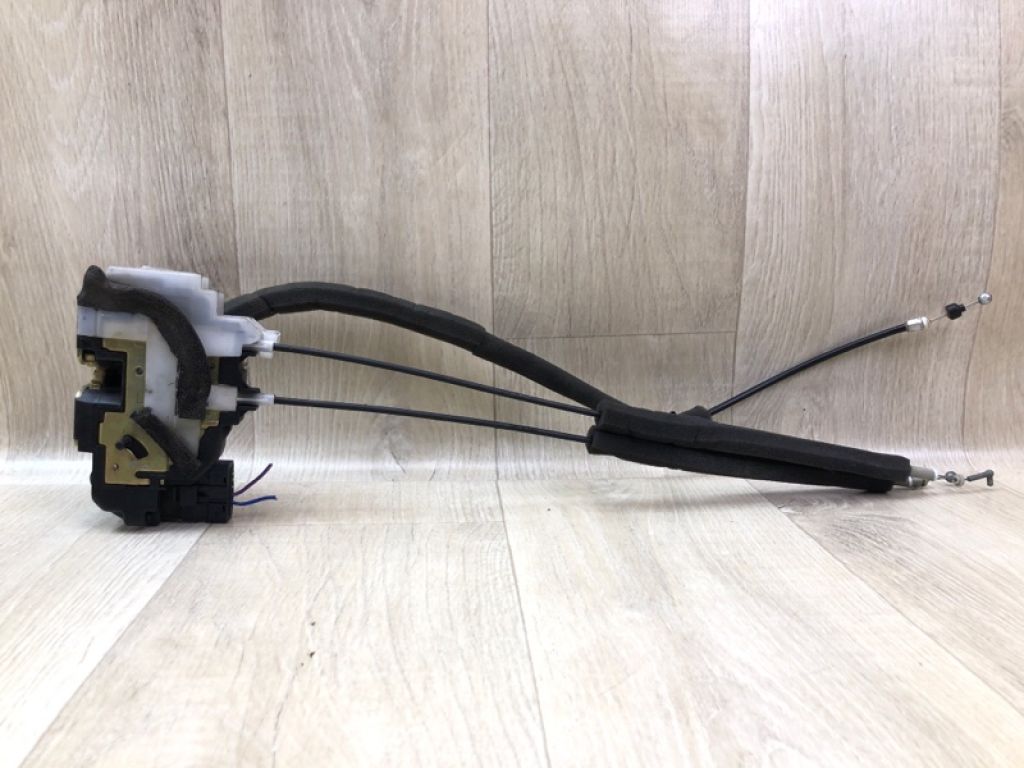 82501CL00A | Замок двері задн. лів. INFINITI FX S50 03-08