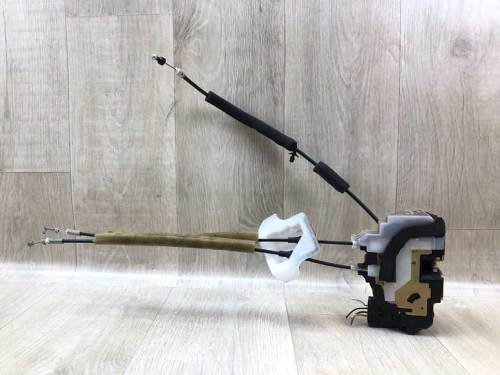 80500CL00A | Замок двери передн. прав. INFINITI FX S50 03-08